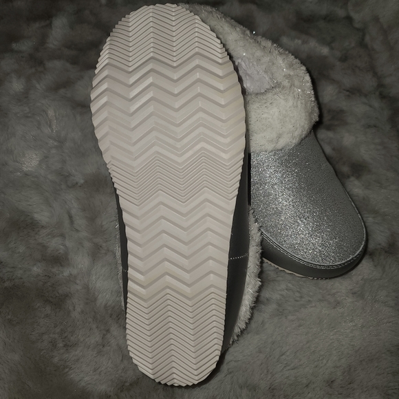 Sorel Slippers - Picture 10 of 12